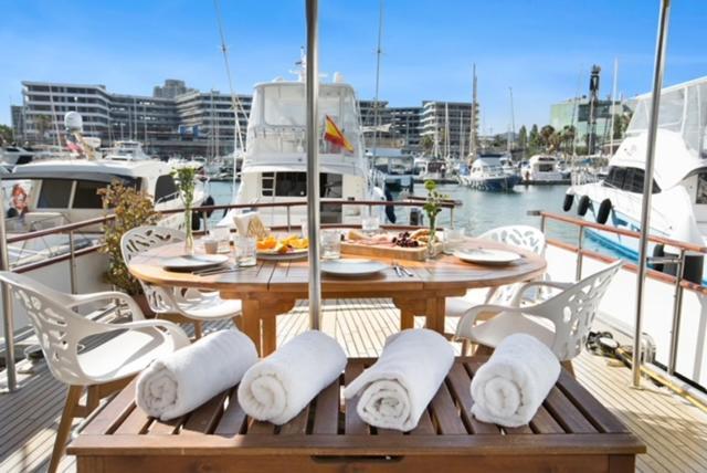 Charming Boat In Barcelona - Perfect Getaway Ξενοδοχείο Sant Adria de Besos Εξωτερικό φωτογραφία